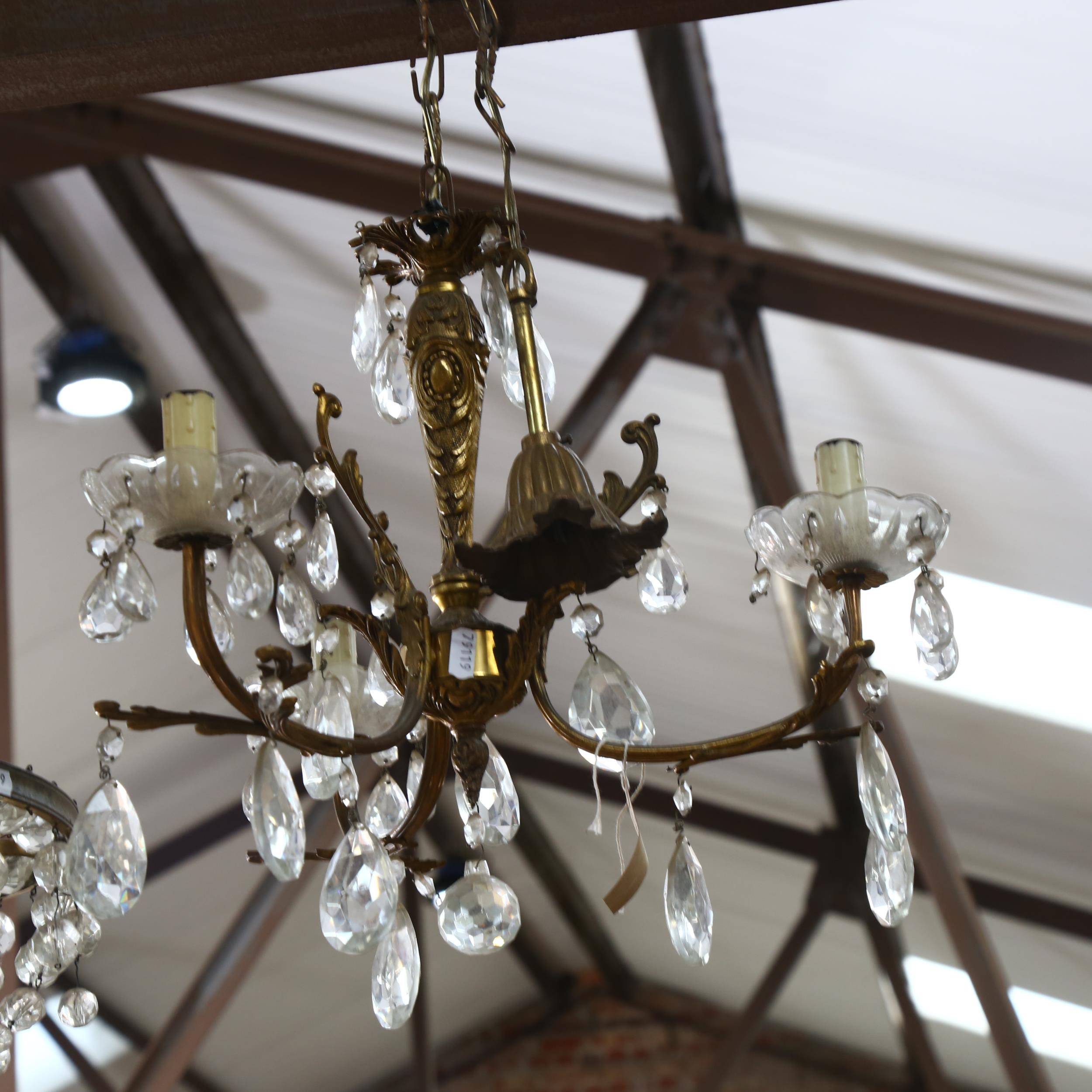 A brass bell-shaped ceiling light, with glass lustres, and a brass Art Nouveau style light - Bild 2 aus 2