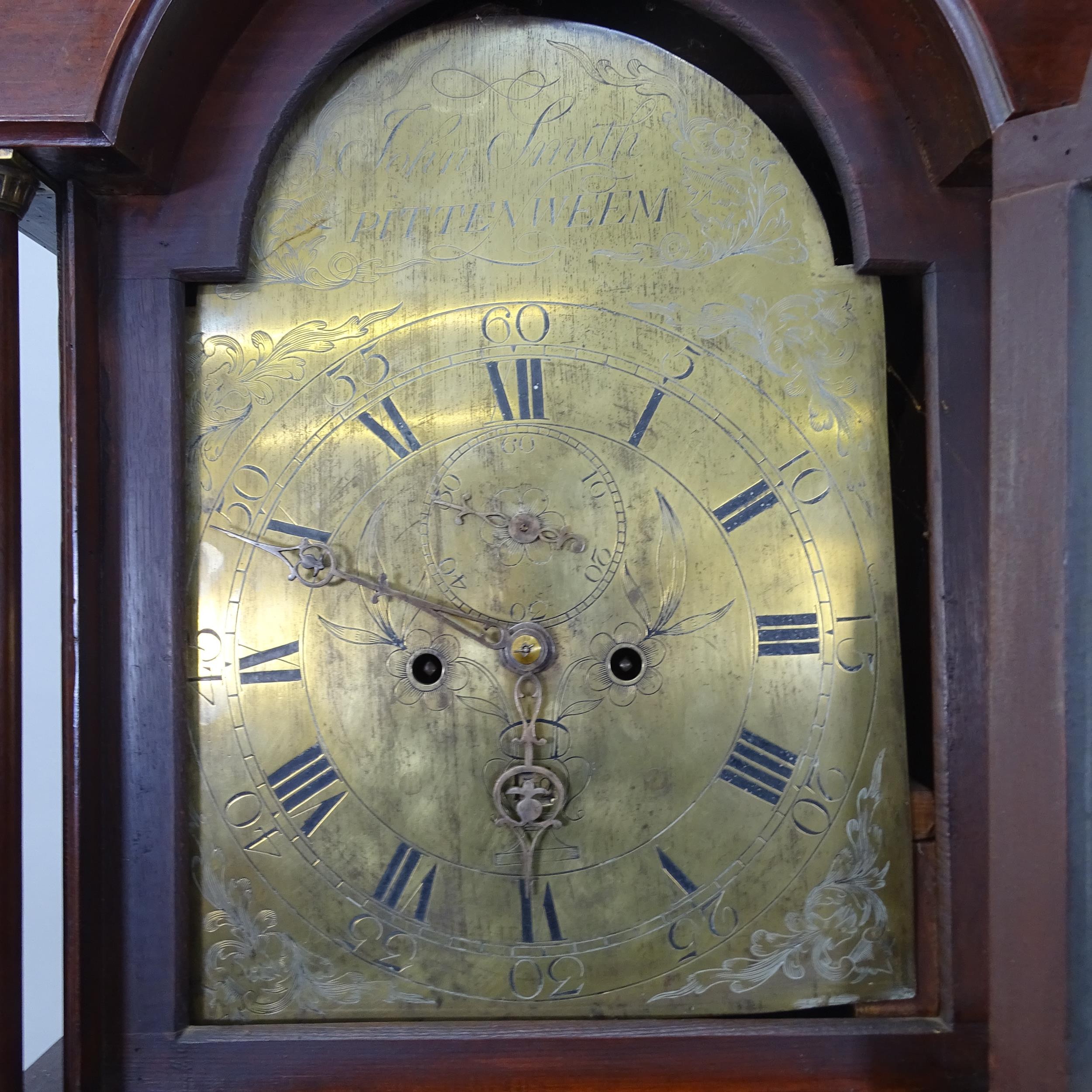 JOHN SMITH of PITTENWEEM - a 19th century 8-day longcase clock, having a 12" arch-top brass dial - Bild 2 aus 2