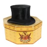 An original early 20th century Knox hat box, with original interior fitting, box height 18cm, and