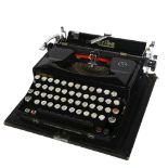 Seidel & Naumann Dresden, Erika Model M typewriter, 1930s in age, original carry case, case length