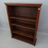 An Antique mahogany bookcase with 3 adjustable shelves, 84 x 113 x 29cm