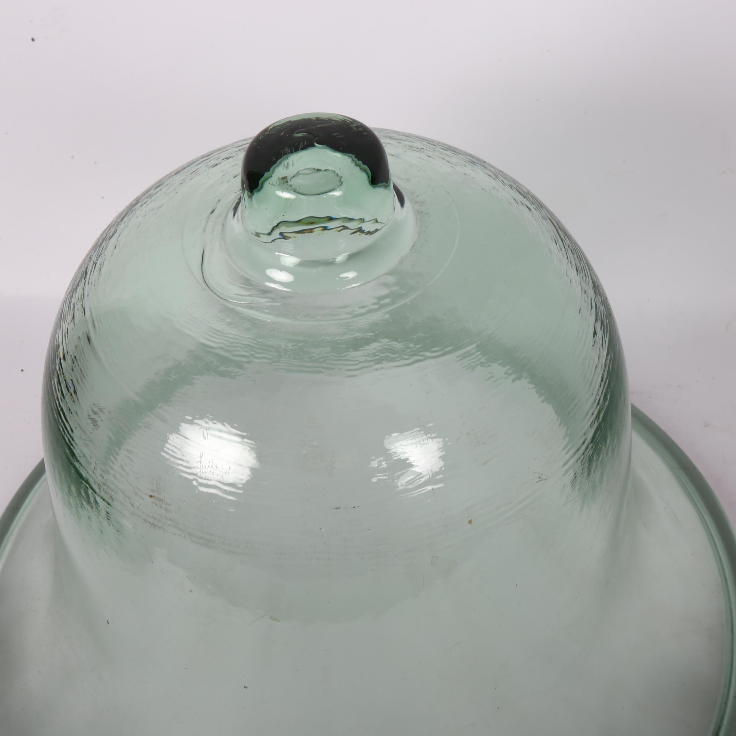 A large green glass bell-shape cloche, height 29cm Good overall condition, no cracks or repairs, a - Bild 2 aus 2