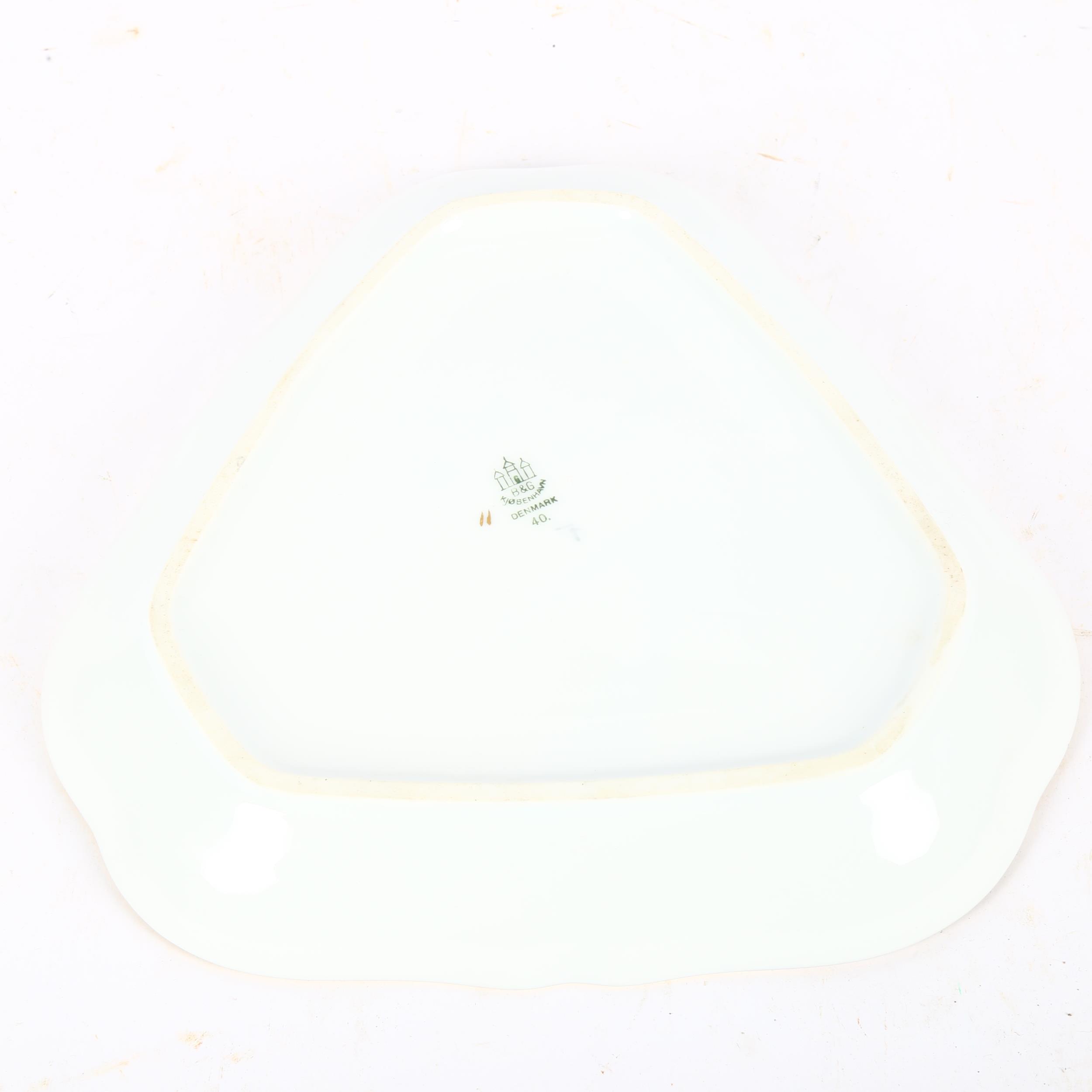 Danish B & G porcelain dish with painted seagull design, 23cm across - Bild 2 aus 2