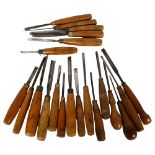 A quantity of Vintage carving tools (21)