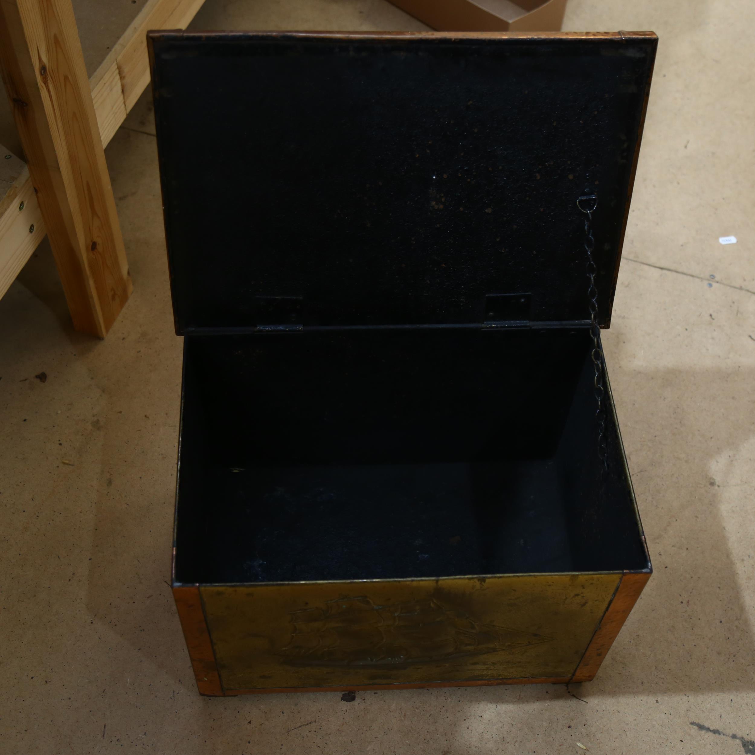 A Vintage copper kindling box with maritime decoration, length 46cm, height 39cm, depth 31cm - Bild 2 aus 2