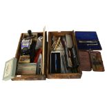 Boxed Parker fountain pen, Parker set, ballpoint pens, desk items etc