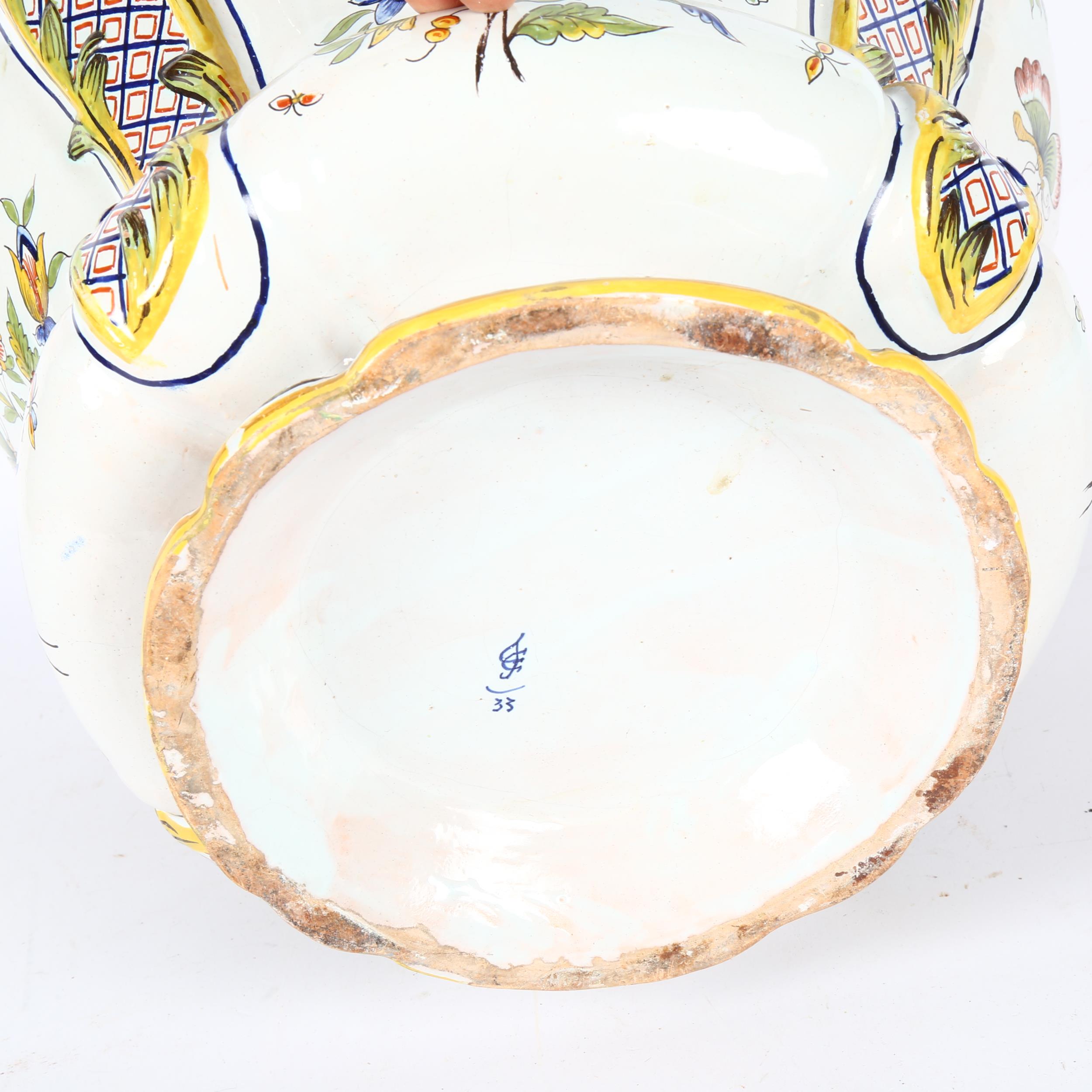 An early 20th century hand painted Italian faience jardiniere, height 30cm, diameter 36cm From the - Bild 2 aus 2