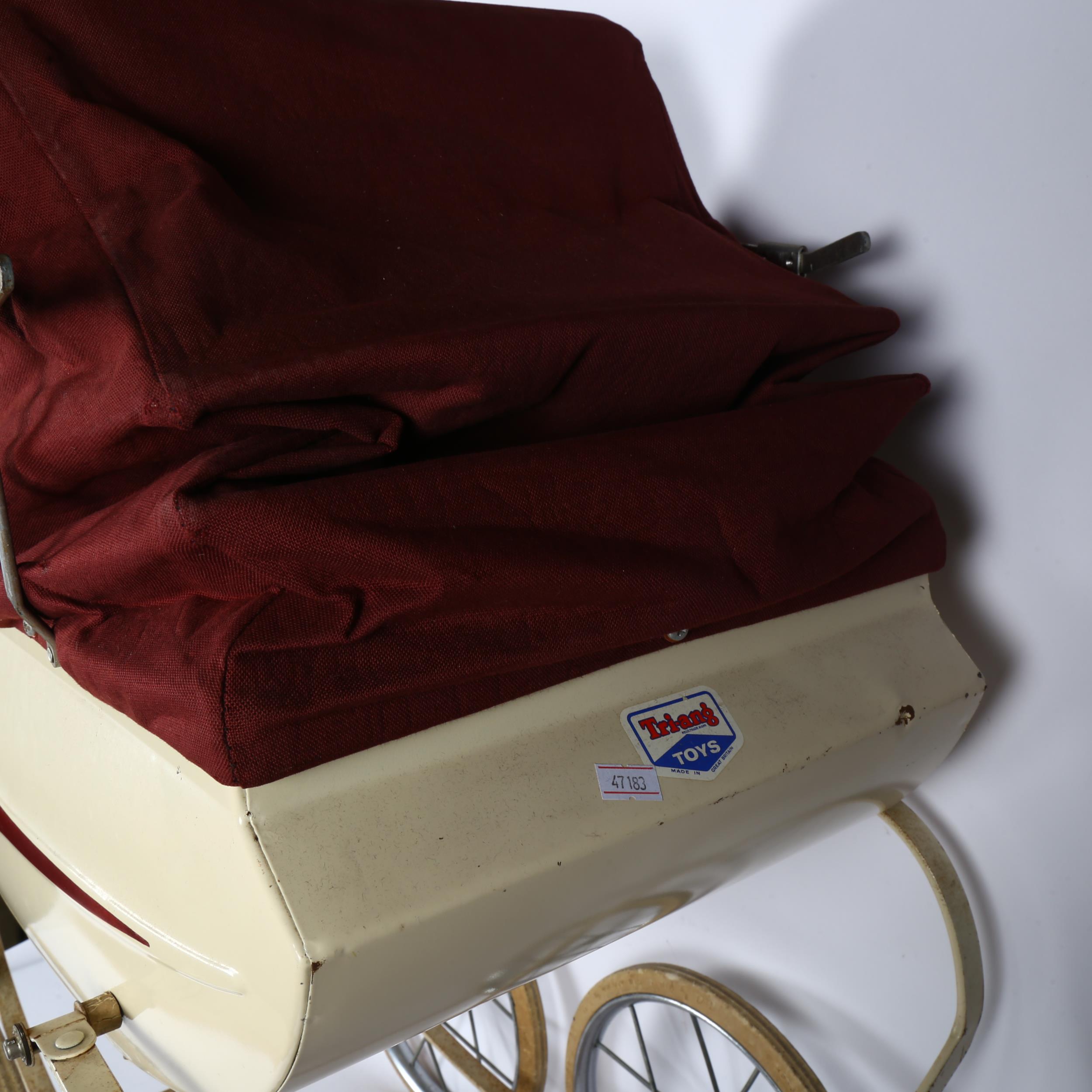 TRI-ANG TOYS - a Vintage doll's pram, L87cm, H78cm, W38cm - Image 2 of 2