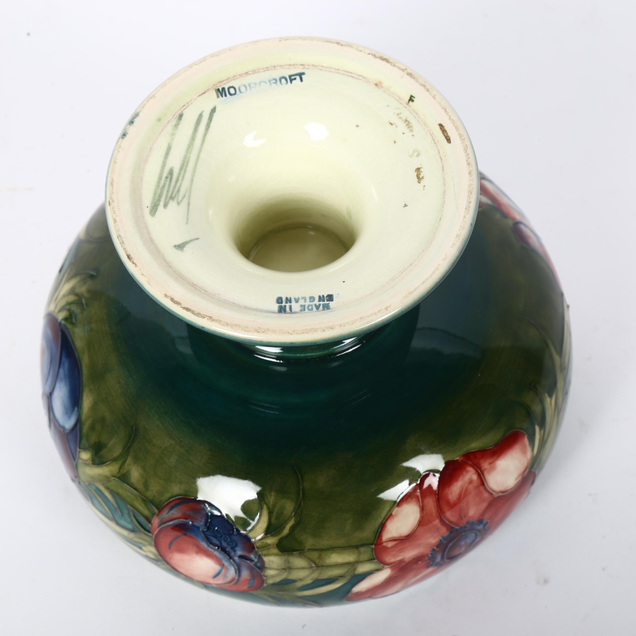 MOORCROFT - a tube-lined Anemone decorated pedestal bowl, signed to the base, diameter 16cm, - Bild 2 aus 2