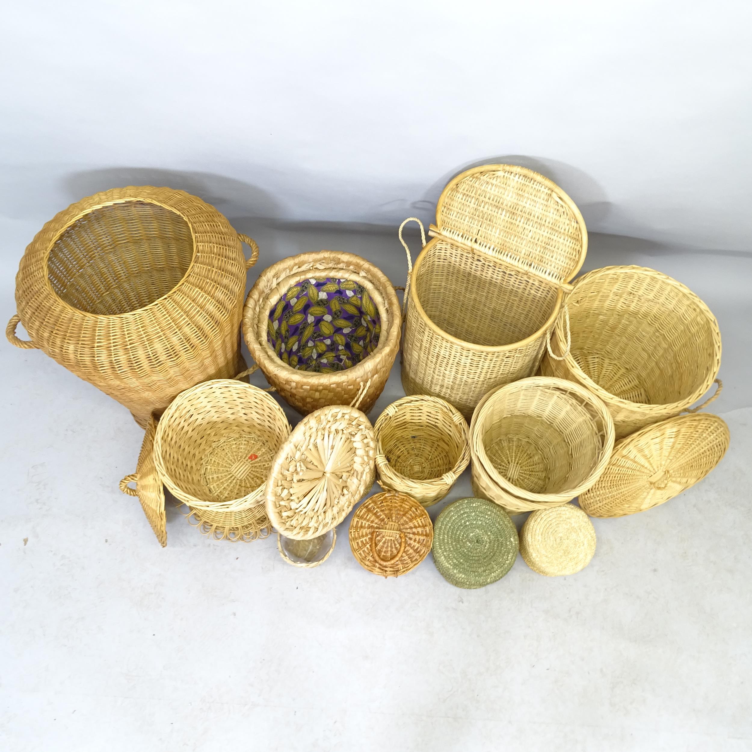 Various wicker laundry baskets, waste paper baskets, etc. - Image 2 of 2