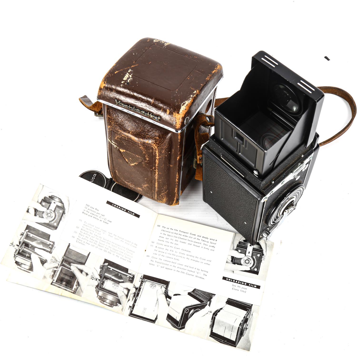 YASHICA-MAT - a Vintage 80mm TLR camera, with 80mm View-Yashinon 1:3.2 and 80mm Yashinon 1:3.5 - Image 2 of 3