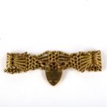 An 18ct gold gate link bracelet, with 18ct heart padlock clasp, hallmarks London 1905, bracelet