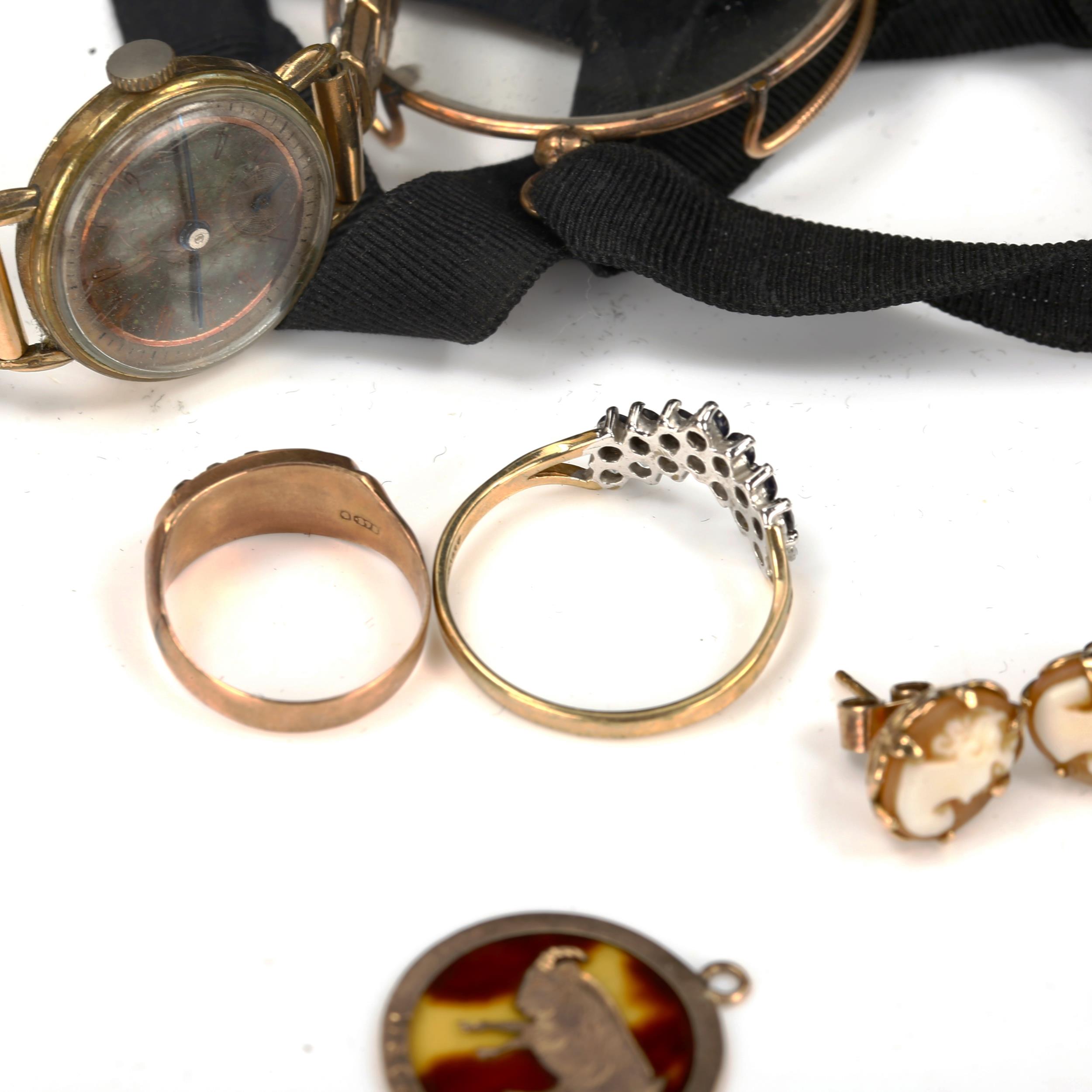 Various jewellery and collectables, including 9ct gold wishbone ring, 2g, 9ct rose gold triple-row - Image 4 of 4