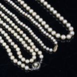 3 pearl necklaces No damage or repairs