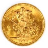 An Elizabeth II 1966 gold full sovereign coin, 7.9g