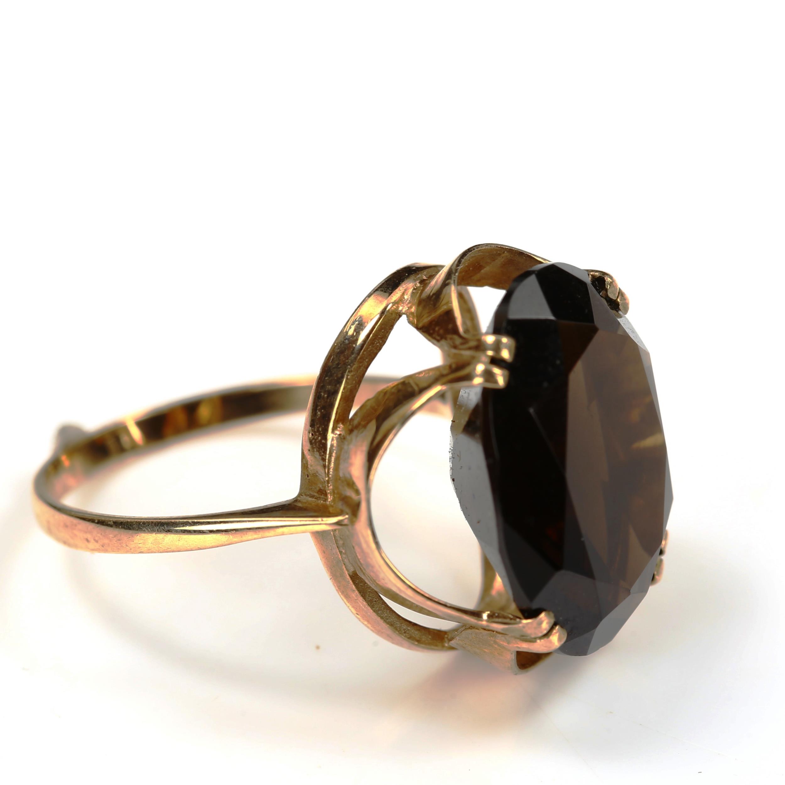 A Continental unmarked gold smoky quartz dress ring, setting height 17.8mm, size M, 3.6g No damage - Image 3 of 4