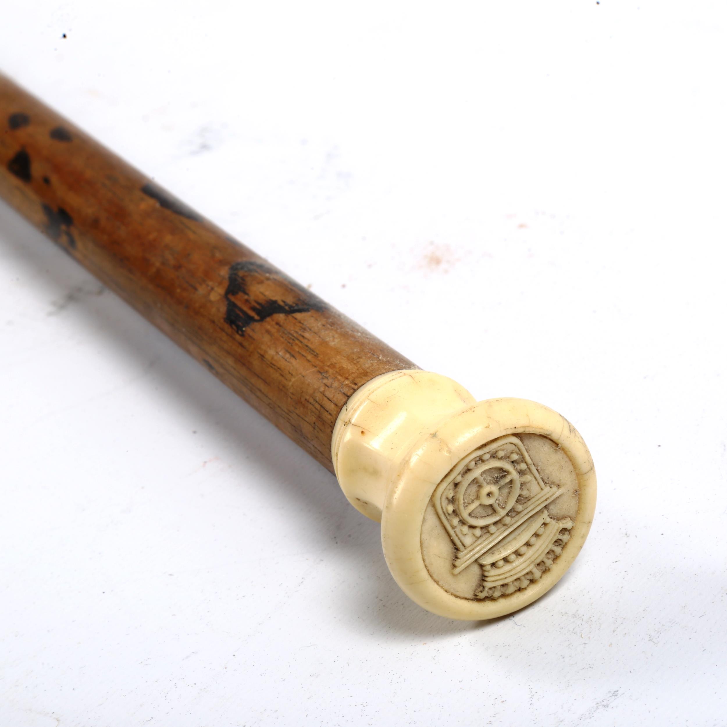 An 18th/19th century ivory-handled walking cane, with seal top - Image 5 of 5