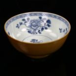 Nanking Cargo blue and white porcelain bowl, circa 1750, diameter 16cm, with Christie's sale label