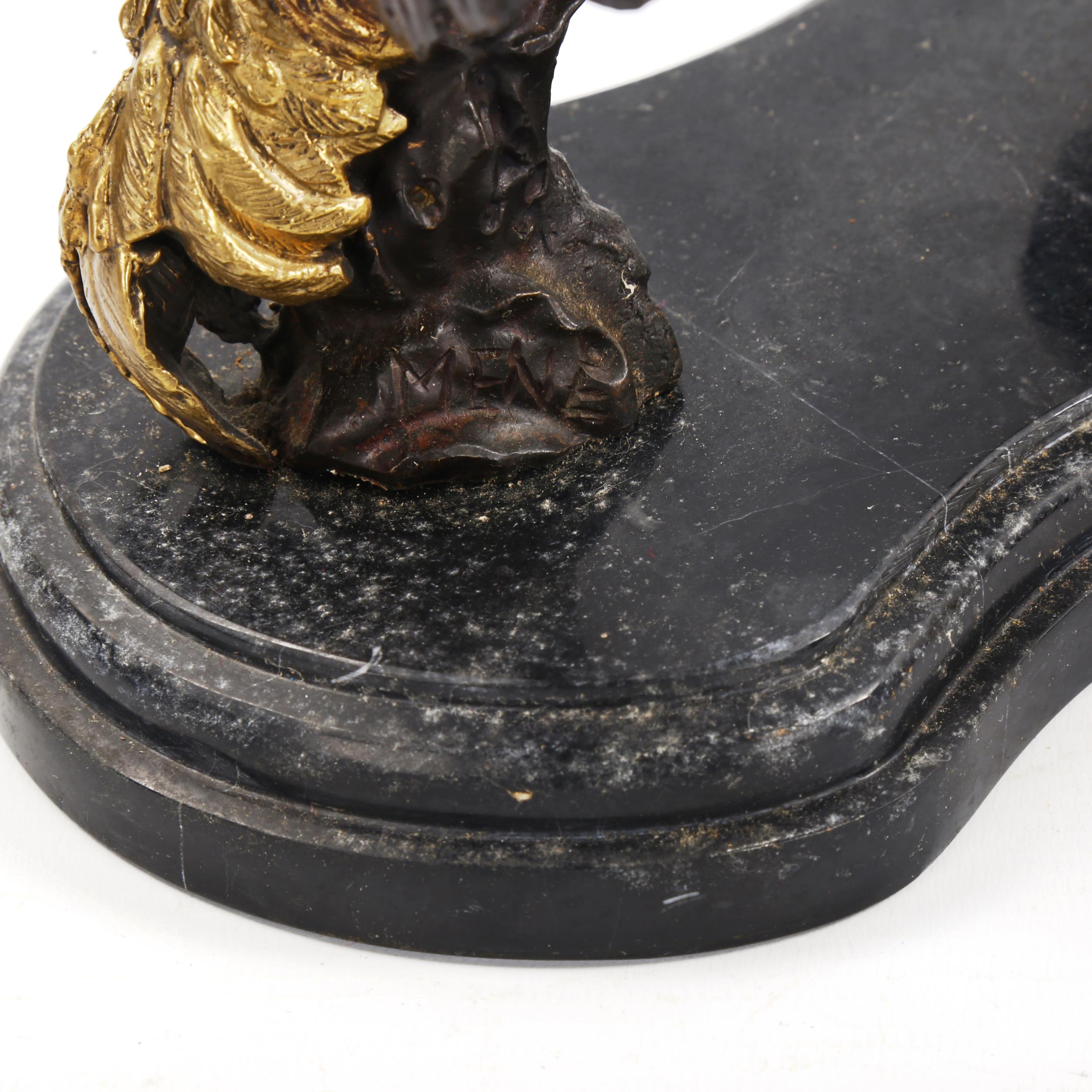 A contemporary parcel gilt and patinated bronze sculpture of fighting cockerels, on shaped marble - Image 3 of 3