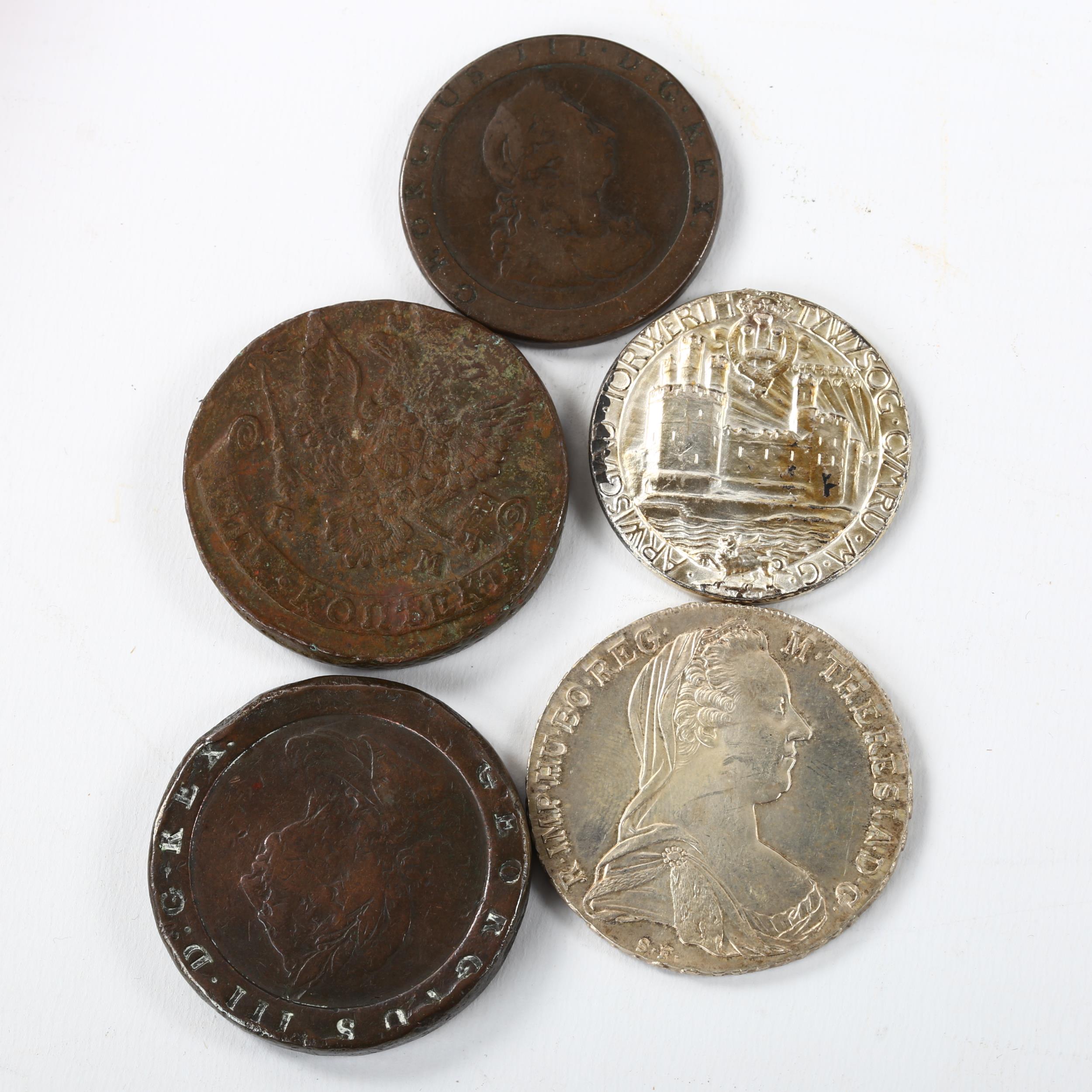 A group of coins, including an Austrian 1780 silver Thaler, 1911 Investiture coin, 1784 Russian five - Image 2 of 3