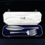 An Art Deco silver Old English pattern fish serving set, by Goldsmiths & Silversmiths Co Ltd,