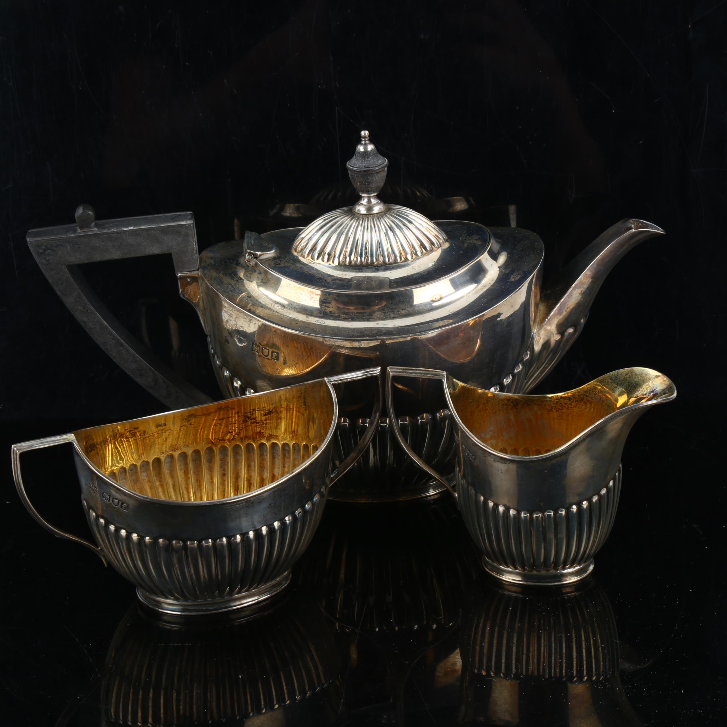 Ann Edwardian silver 3-piece bachelor's tea set, comprising, teapot, 2-handled sugar bowl, and cream