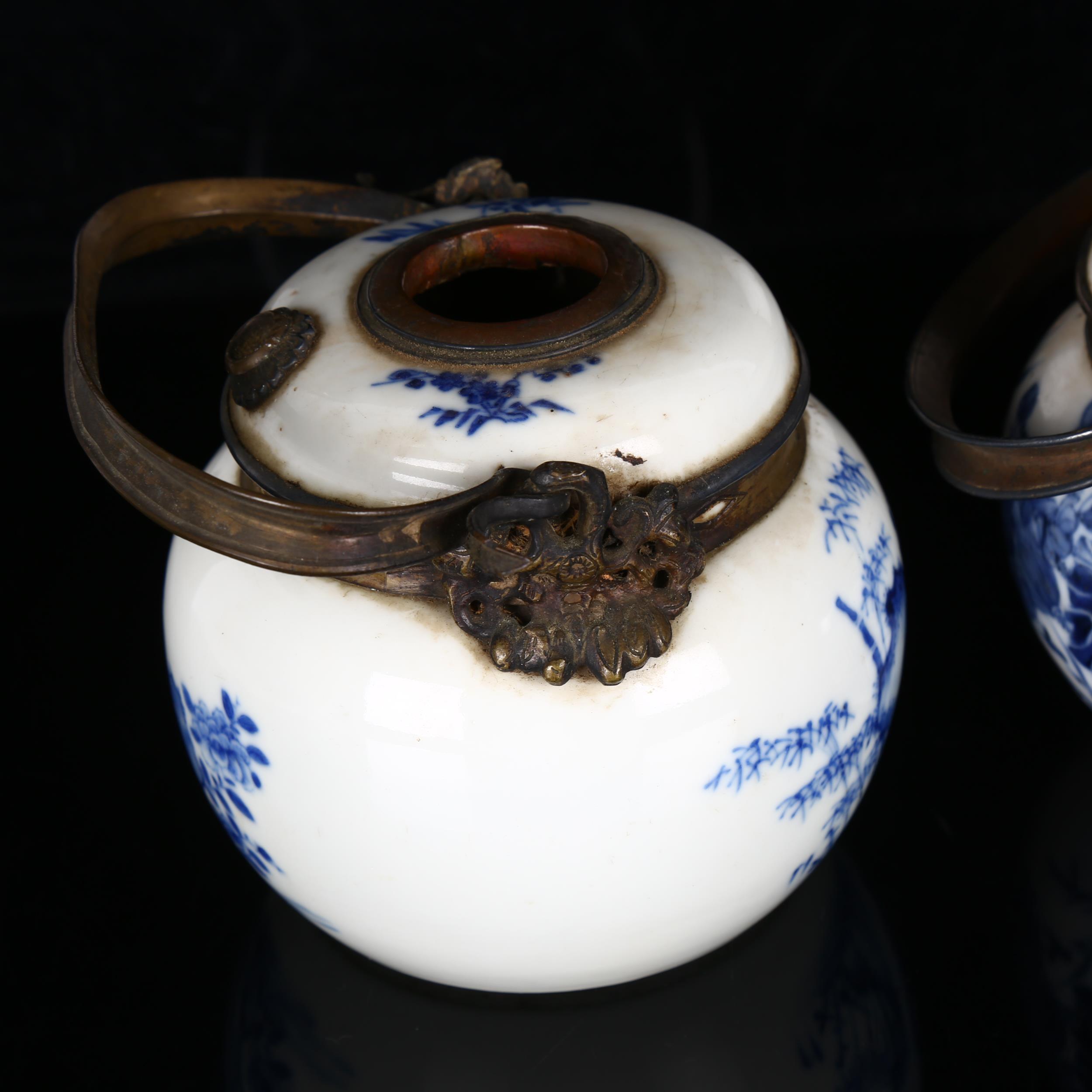 2 Chinese blue and white opium pipe pots, with metal mounts and marks on bases, height excluding - Image 6 of 9