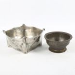 Kayserzinn, 2 Art Nouveau relief moulded pewter bowls, largest 13.5cm across (2) Both in good