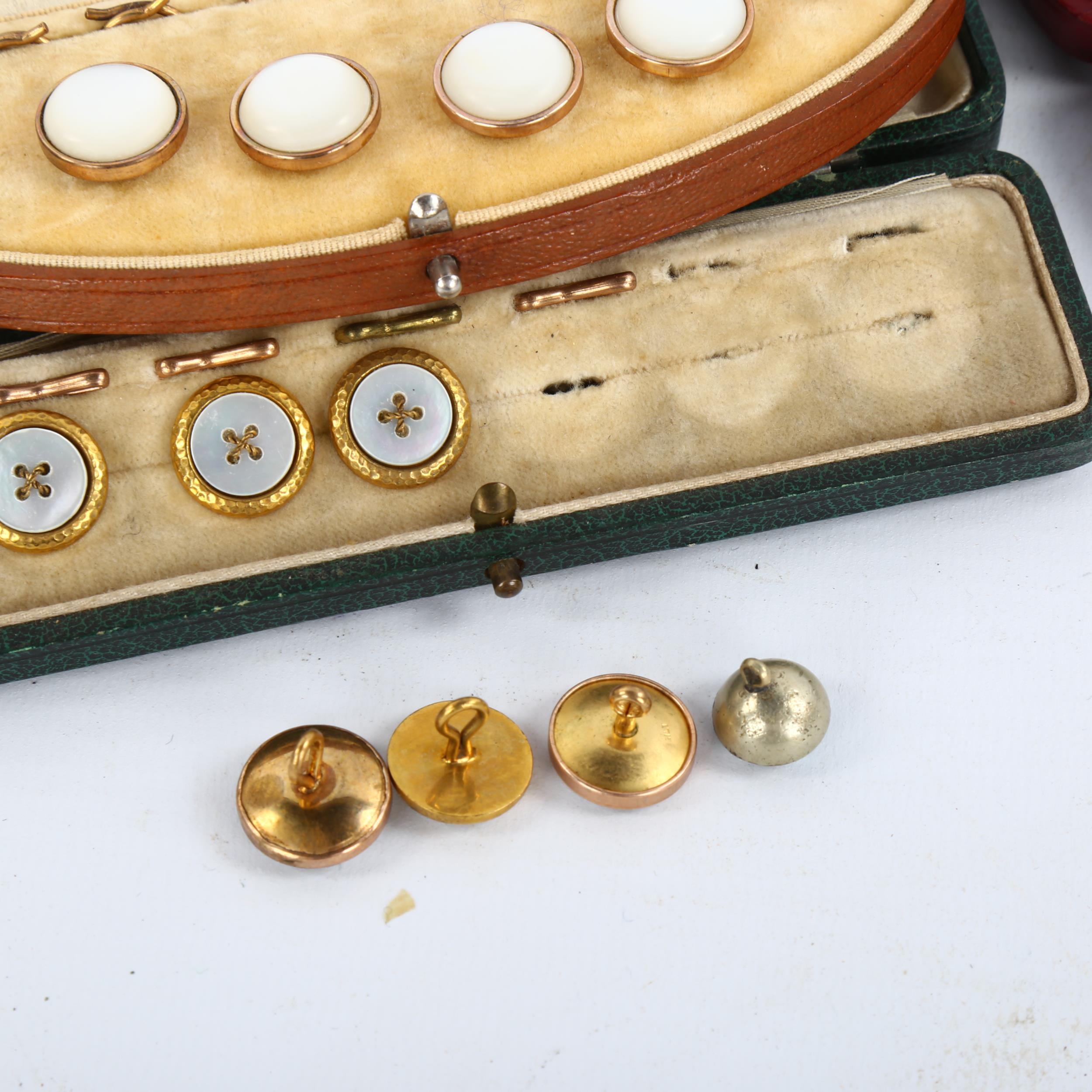 4 cased sets fo Victorian mother-of-pearl and turquoise inlaid dress buttons/studs, original leather - Bild 3 aus 3