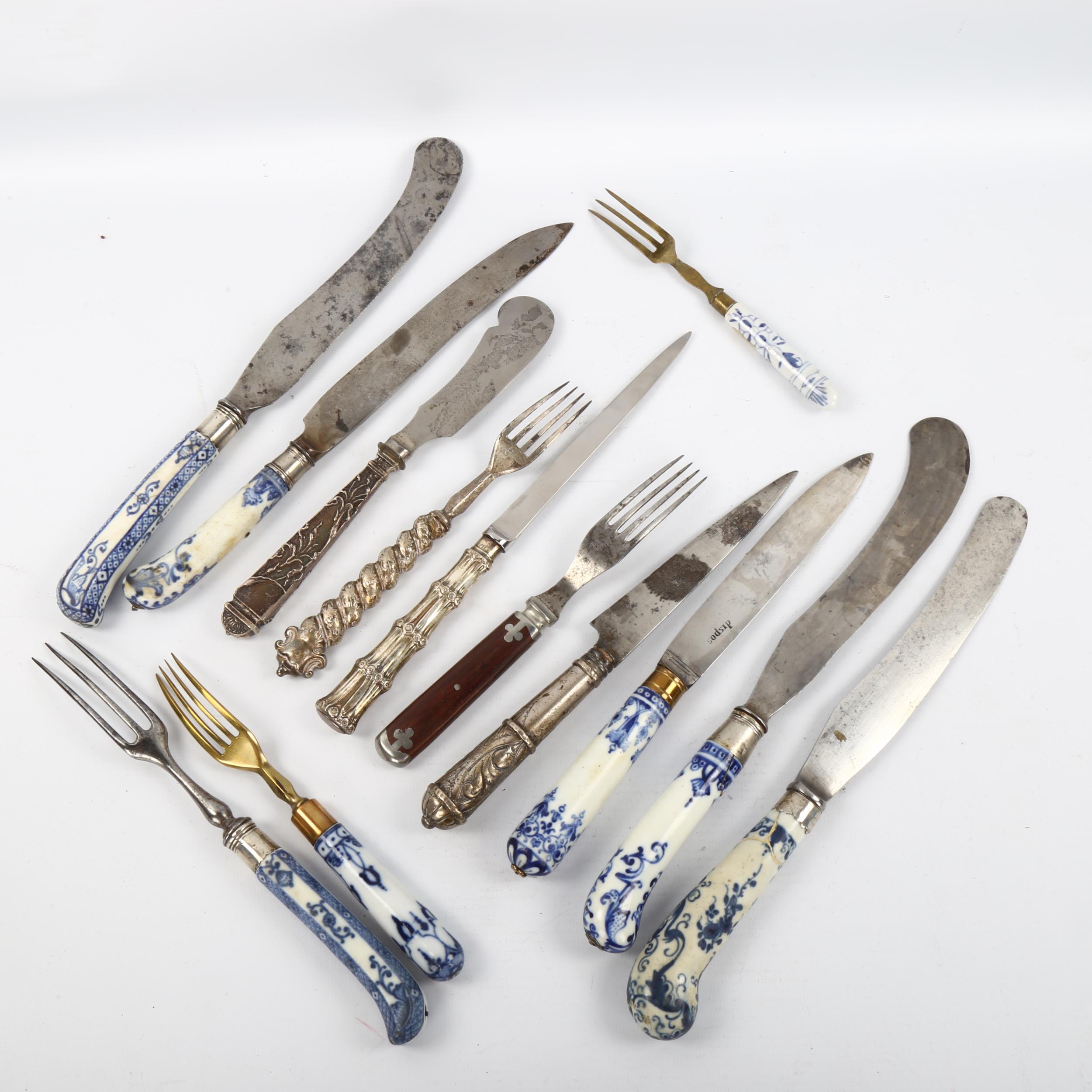 A group of 18th century Meissen blue and white porcelain-handled knives and forks, a silver- - Bild 3 aus 3