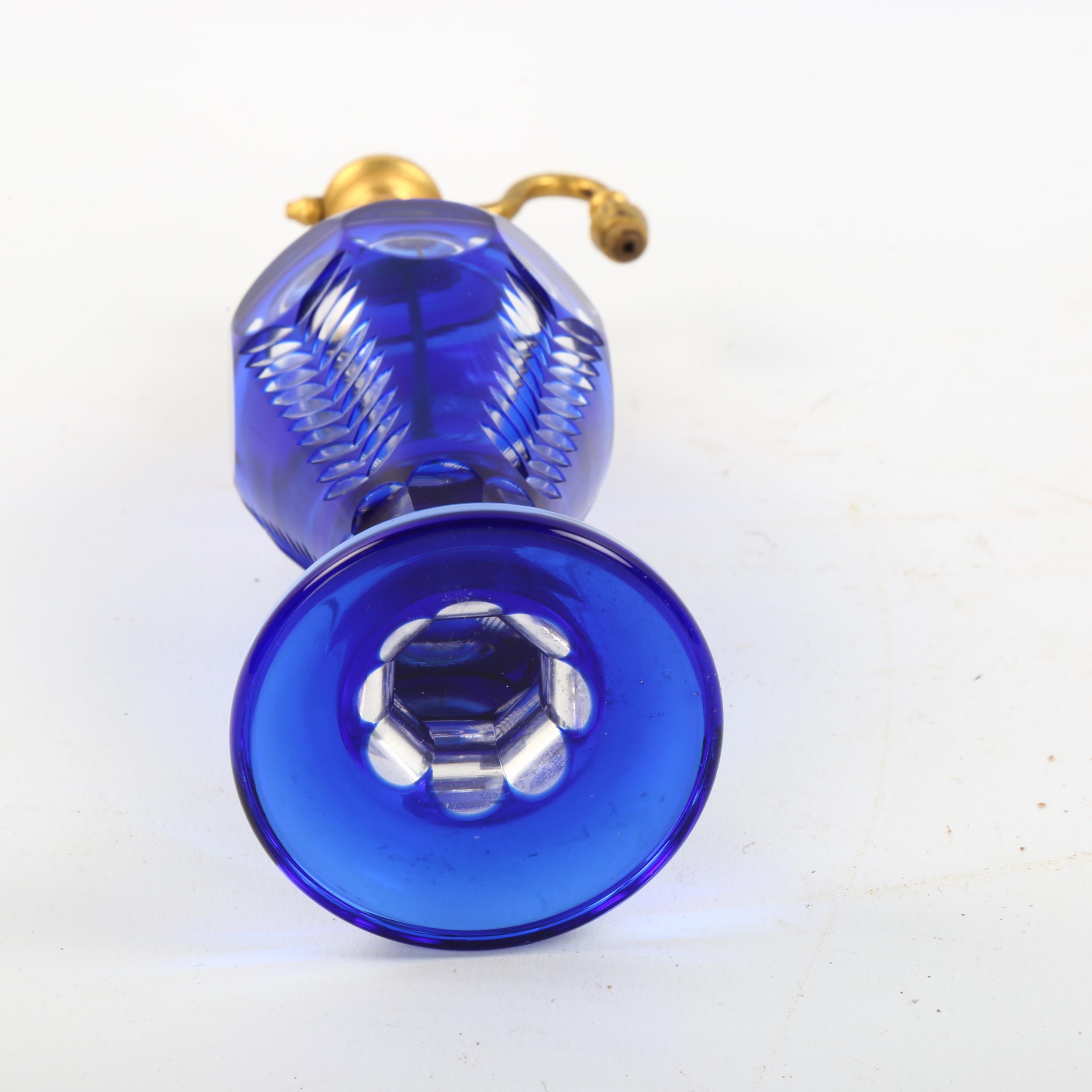 A 19th century Bristol blue overlay glass atomiser perfume bottle, height 18cm - Bild 3 aus 3