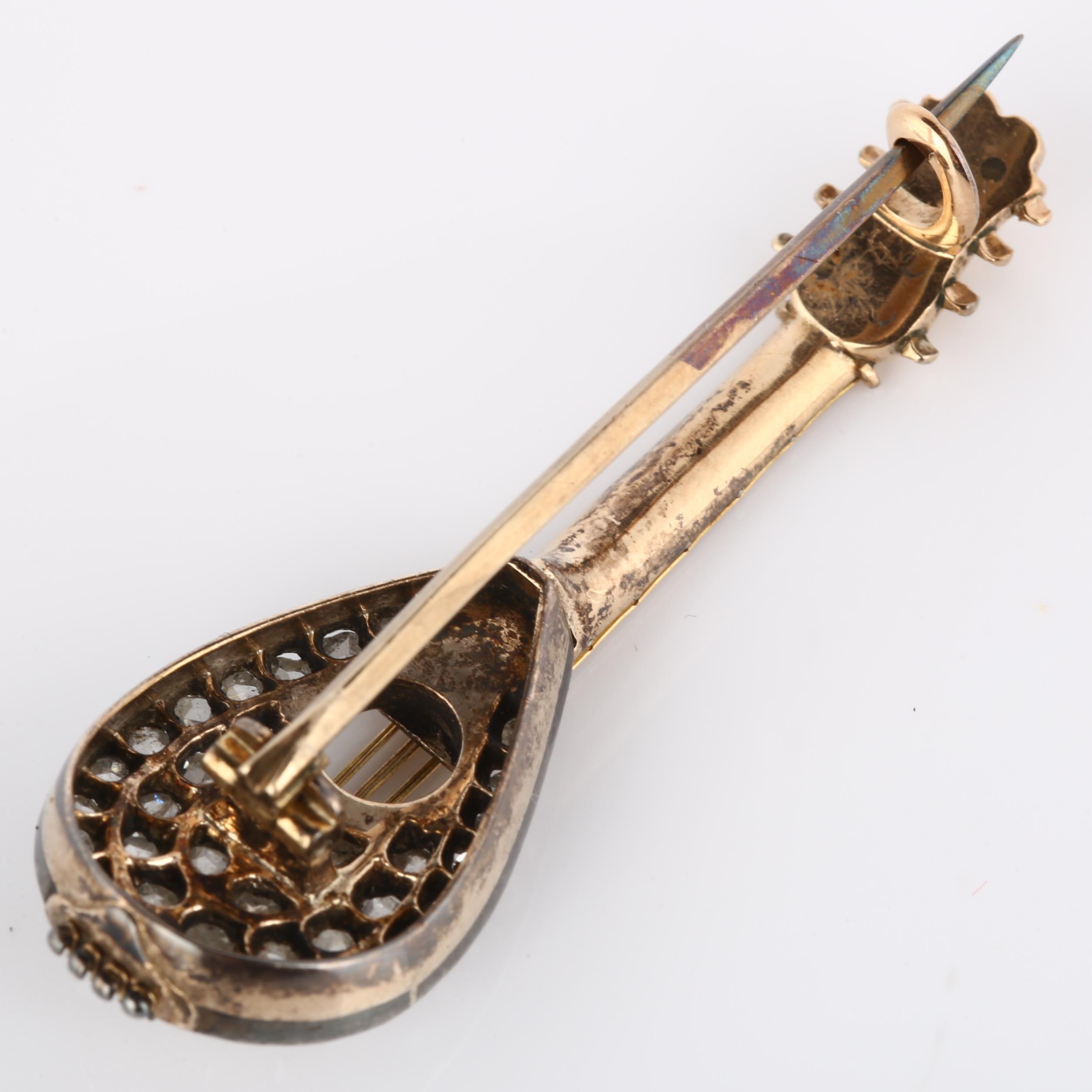 An Antique novelty diamond mandolin musical instrument brooch, circa 1900, unmarked rose gold and - Image 3 of 4