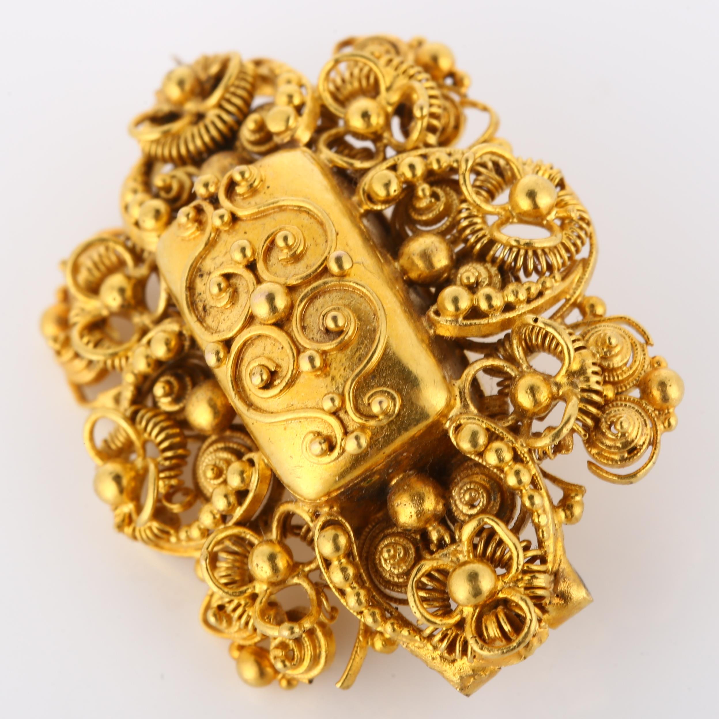 A Victorian Etruscan Revival brooch, unmarked gold settings with cannetille decoration, brooch - Image 2 of 4