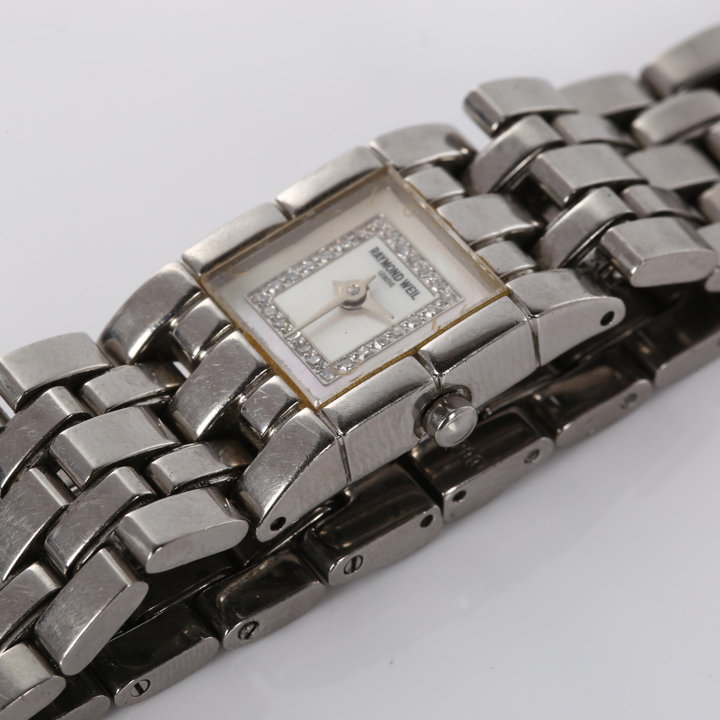 RAYMOND WEIL - a lady's stainless steel Tema quartz bracelet watch, ref. 5896, mother-of-pearl - Bild 3 aus 5