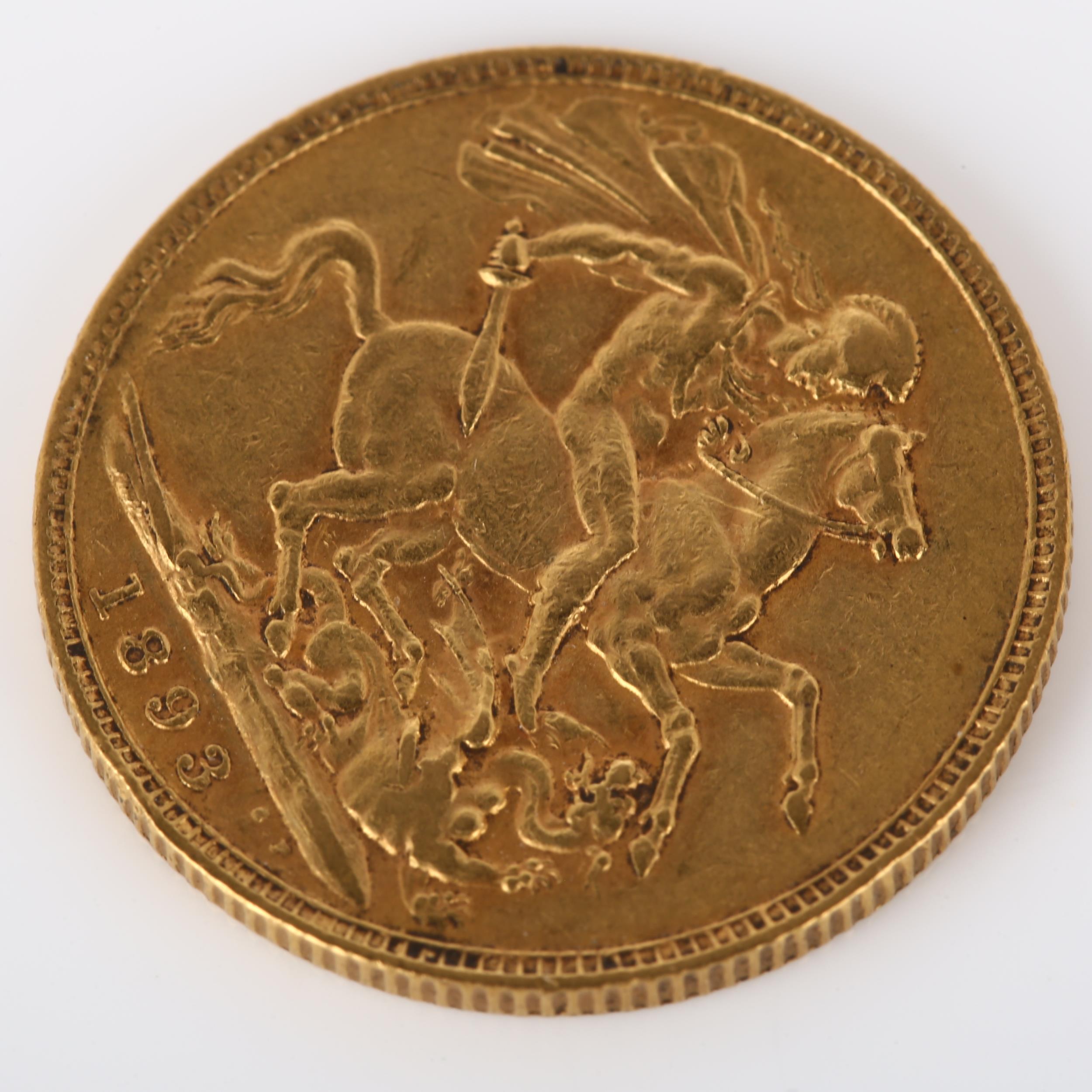 A Victoria 1893 gold full sovereign coin, 7.9g High points quite worn with light abrasions all over - Bild 3 aus 4