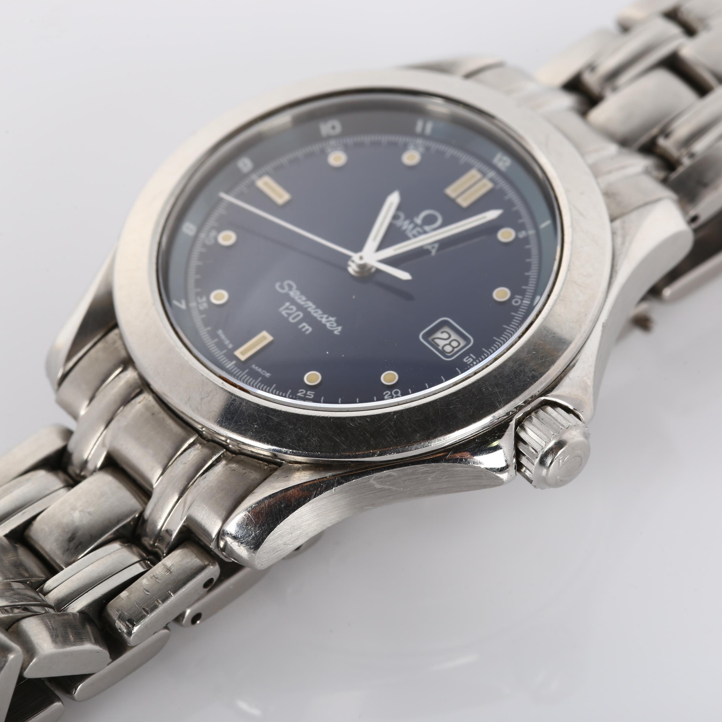 OMEGA - a stainless steel Seamaster 120M quartz bracelet watch, ref. 196.1501, circa 1993, blue dial - Image 3 of 5