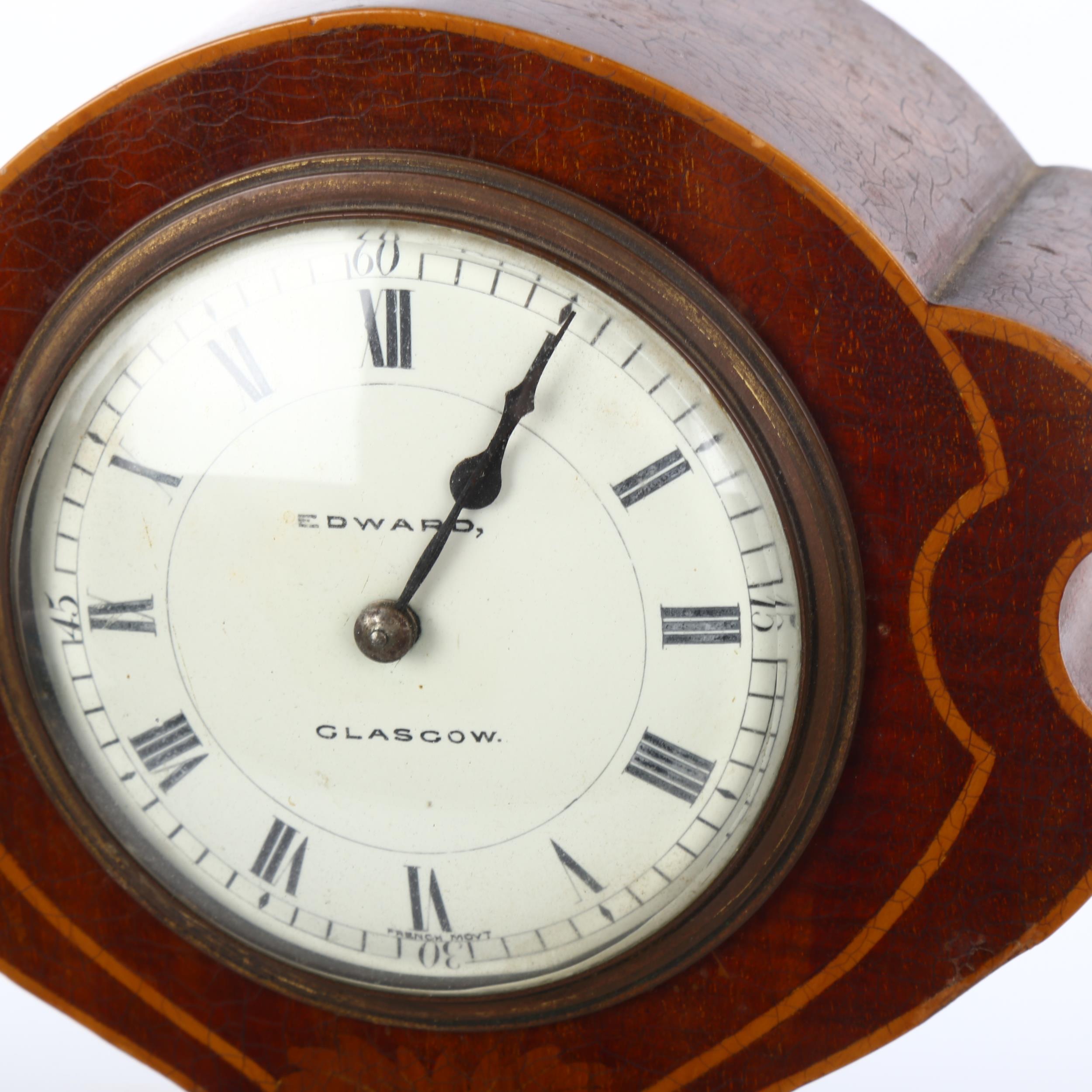 An Edwardian Art Nouveau mahogany-cased mantel clock of highly stylised form, with inlaid floral - Bild 2 aus 3