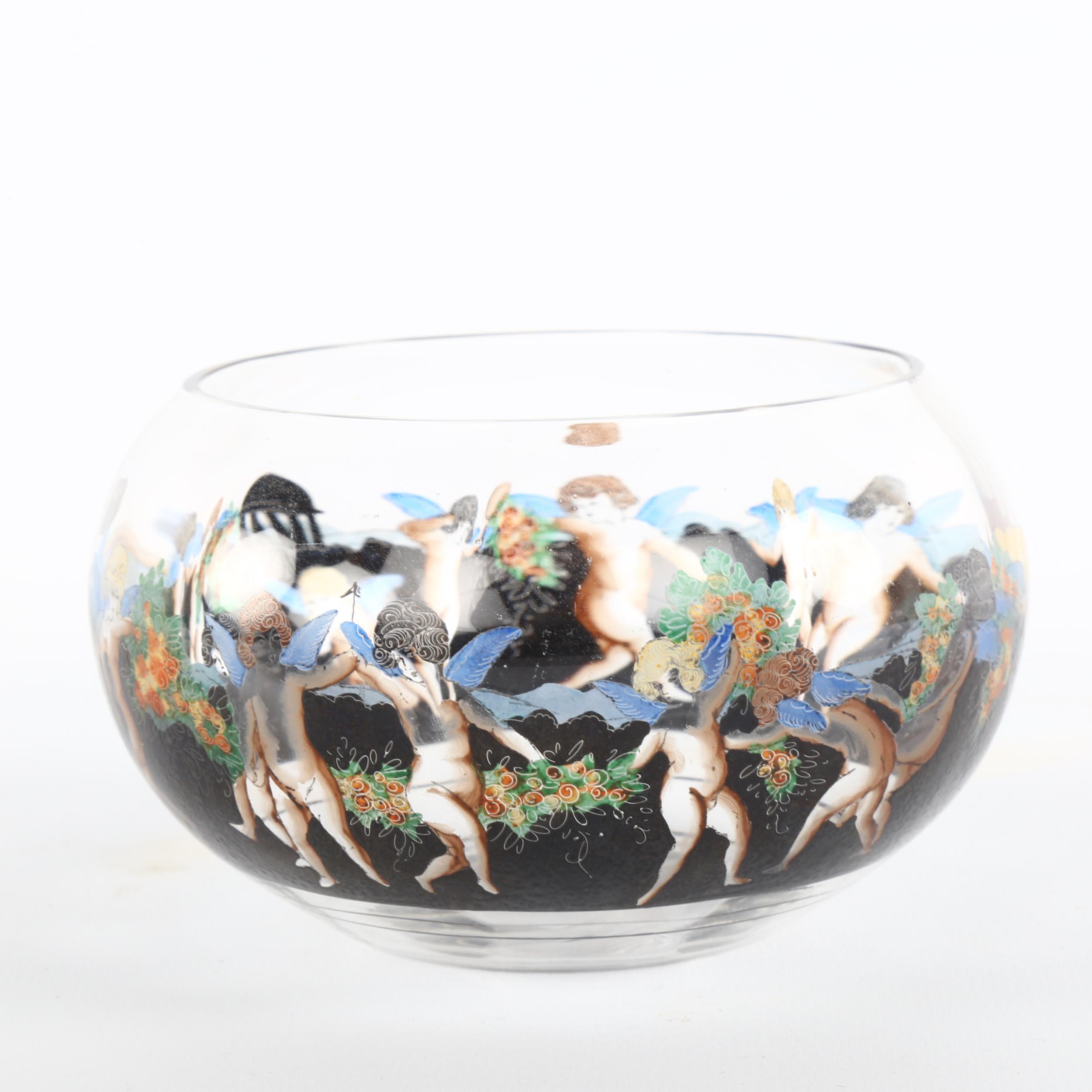 A Venetian glass bowl, circa 1920, with hand painted enamel frieze depicting cherubs and garlands, - Bild 3 aus 3