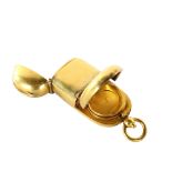 A Victorian gold plated combination sovereign/Vesta case, length excluding loop 6cm