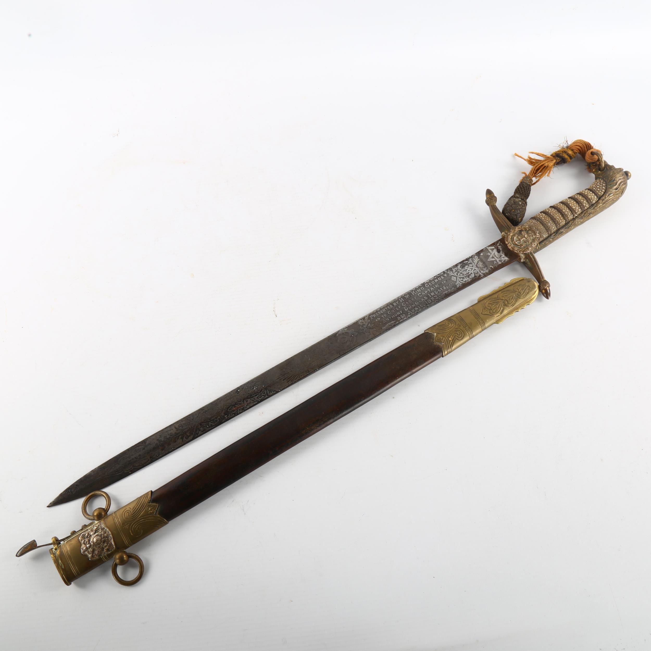 George V Navy Officer's dirk, blade inscribed "Presented by HM King George V to Chief Cadet - Bild 2 aus 3