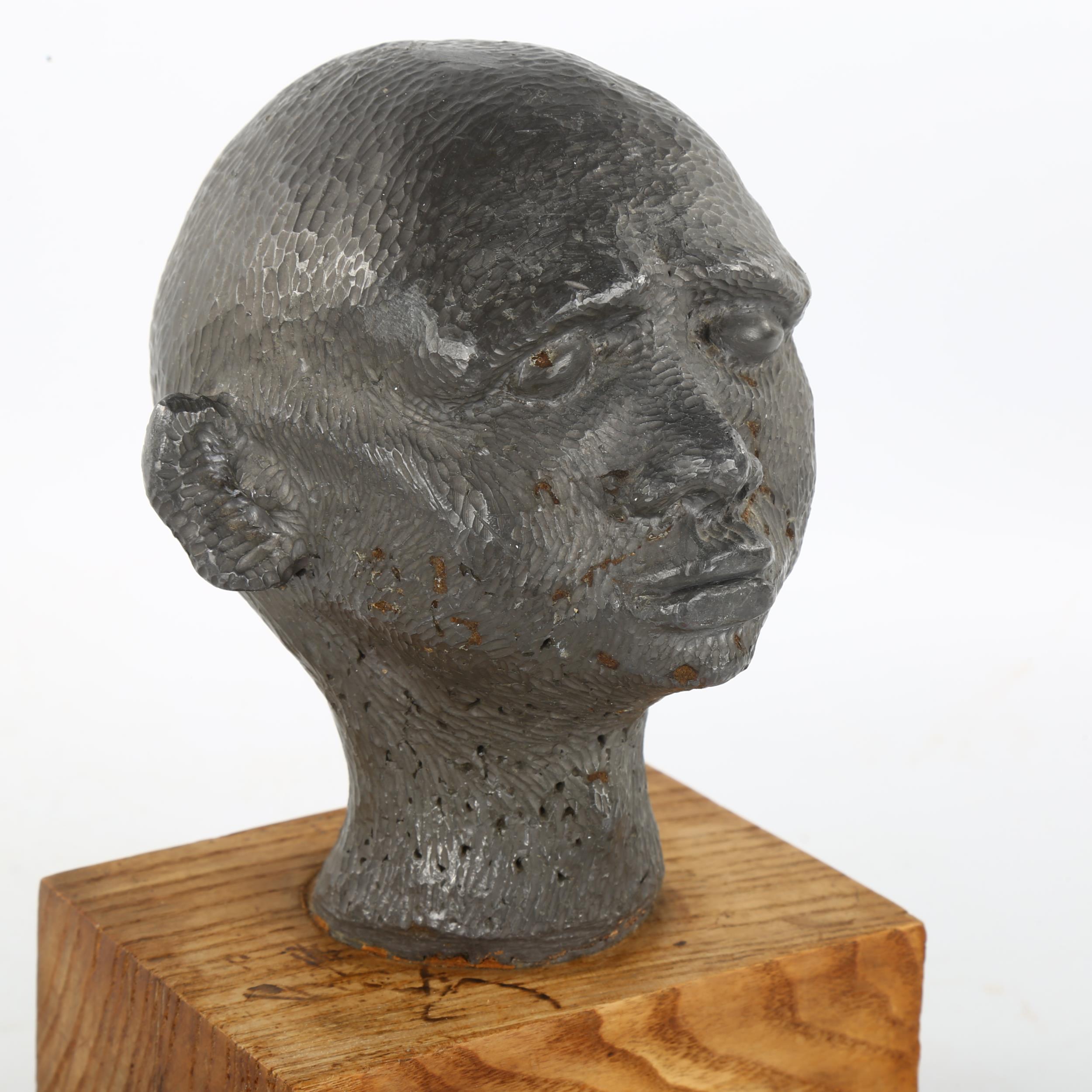 An unusual mid-20th century solid lead head sculpture, on woodblock plinth, unsigned, height 22cm - Bild 3 aus 3