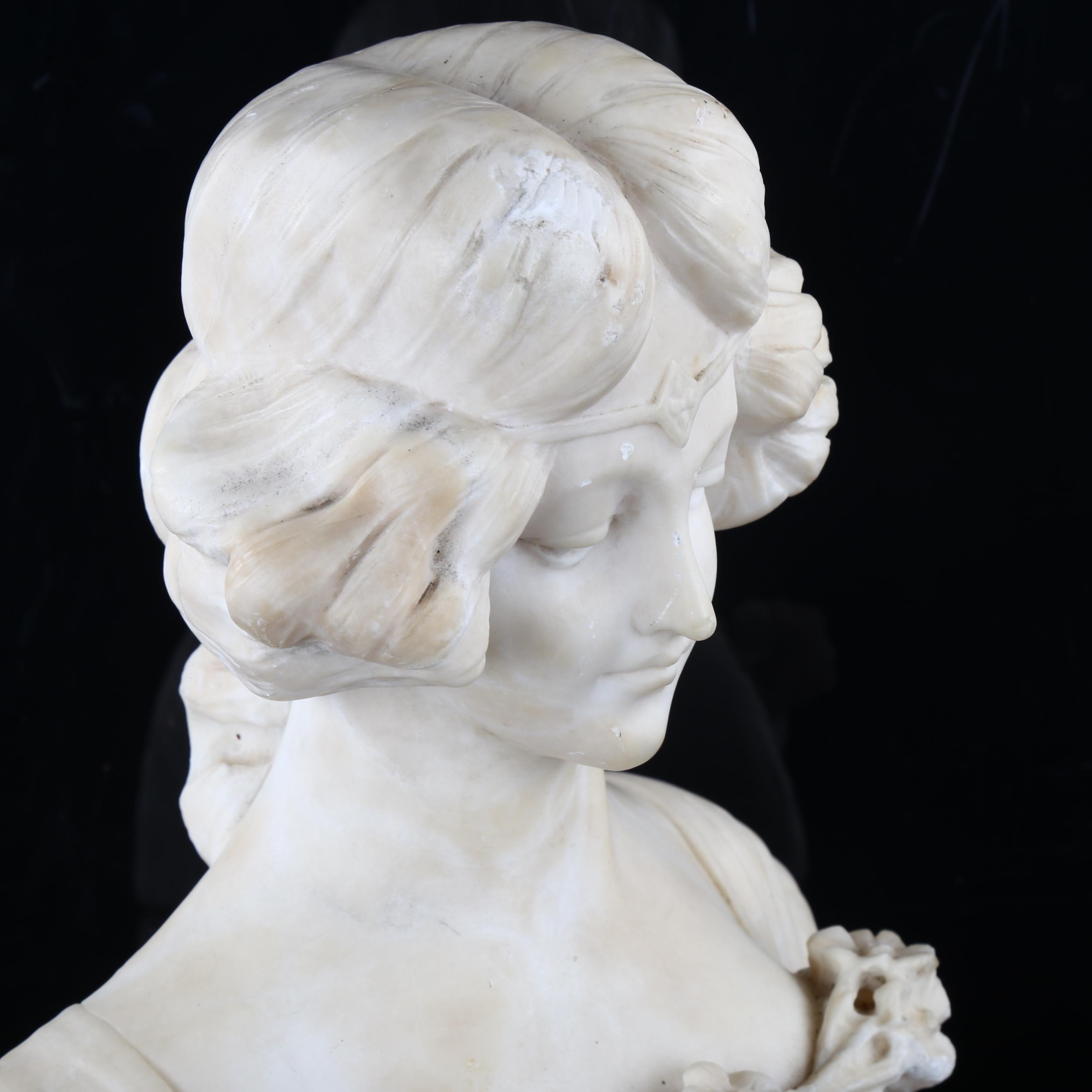 A carved alabaster sculpture, circa 1900, head and shoulders bust of a woman, height 24cm, - Bild 2 aus 3