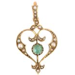 An Art Nouveau Edwardian 15ct gold green paste and split pearl openwork heart pendant, pendant