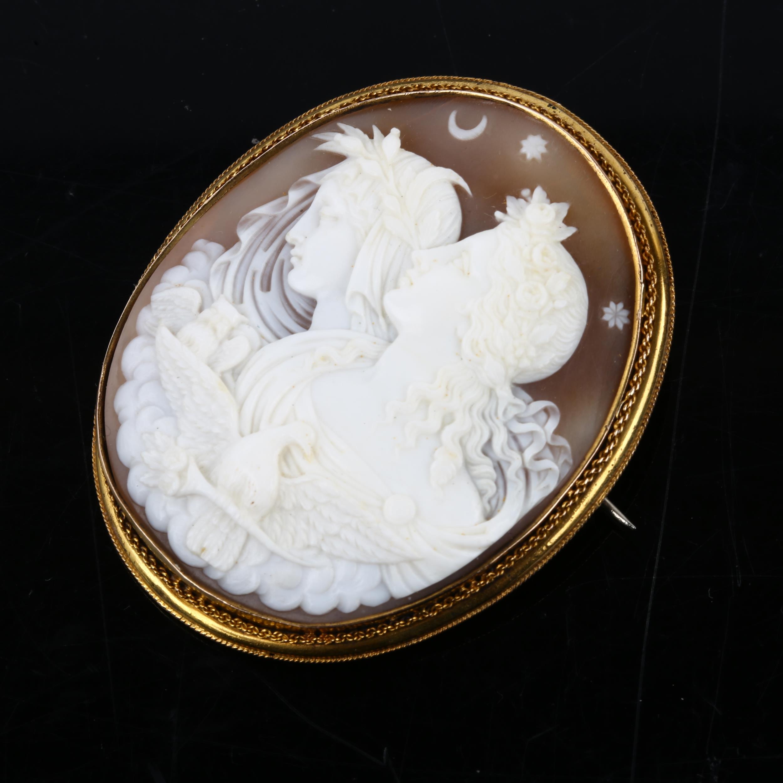 A 19th century shell cameo brooch, relief carved depicting Eos and Nyx (Goddesses of dawn and - Image 2 of 4