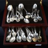 A set of 34 silver plated commemorative teaspoons, depicting American Presidents, by W M Rogers,