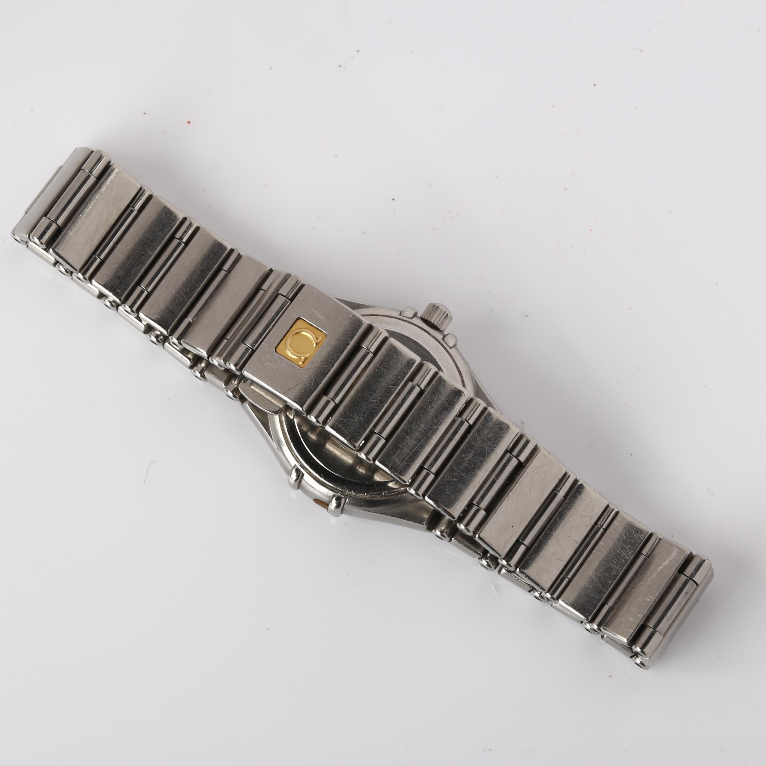 OMEGA - a lady's stainless steel Constellation quartz bracelet watch, ref. 1562.30.00, silvered - Image 3 of 4