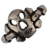 A skull and crossbones Jolly Roger ring, thought to be Elizabethan, unmarked silver settings,