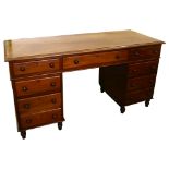 A Victorian mahogany pedestal desk, 150 x 60cm, height 80cm Good condition