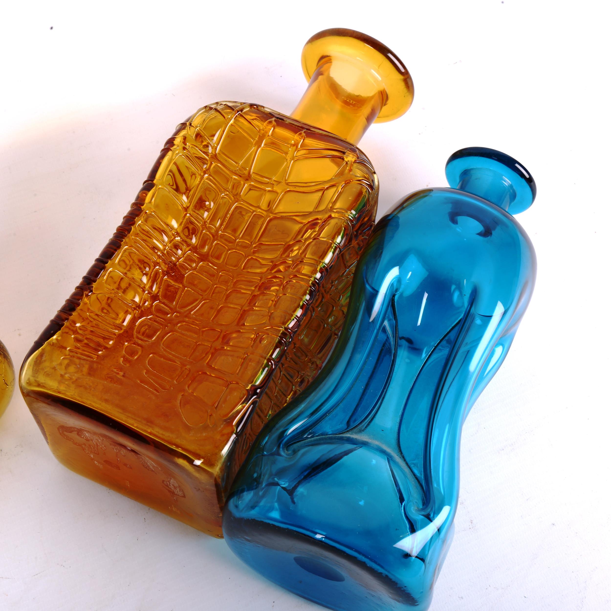 2 mid-century hand made decanters, blue glug glug and Amber decanter with makers label "Verrerie d' - Image 4 of 4
