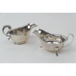 George V silver sauce boat, Birmingham 1933, plain footed form with acanthus capped handle, height